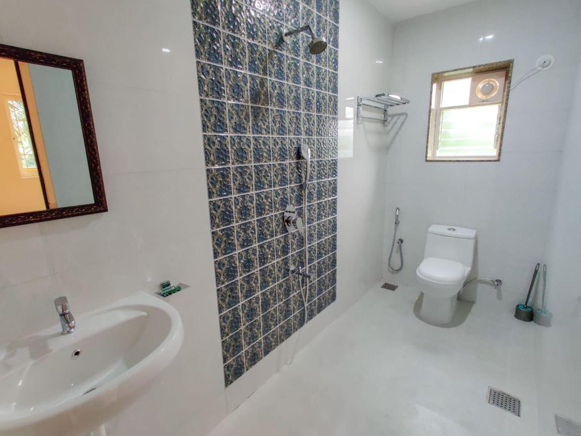 Ena Holiday Inn Calangute Εξωτερικό φωτογραφία